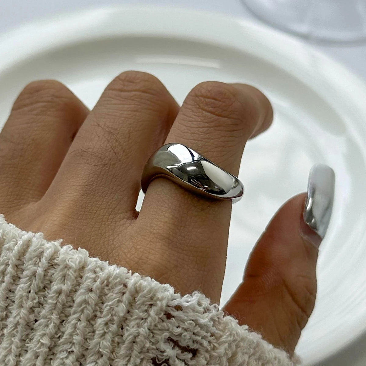 Minimalist Stainless Steel Smooth Asymmetric Ring Oval Hollow Stackable Ring Large Spherical Ring Women'S Jewelry